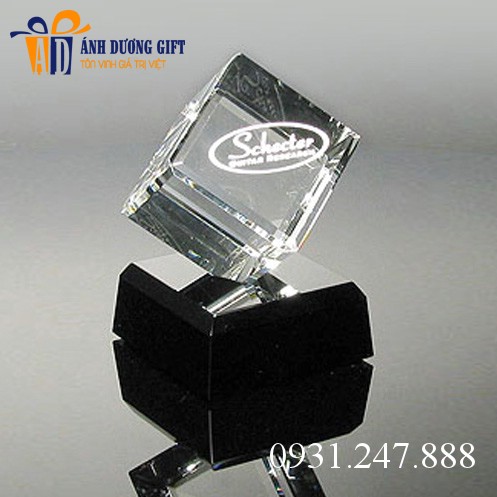 Chặn giấy để bàn pha lê C006